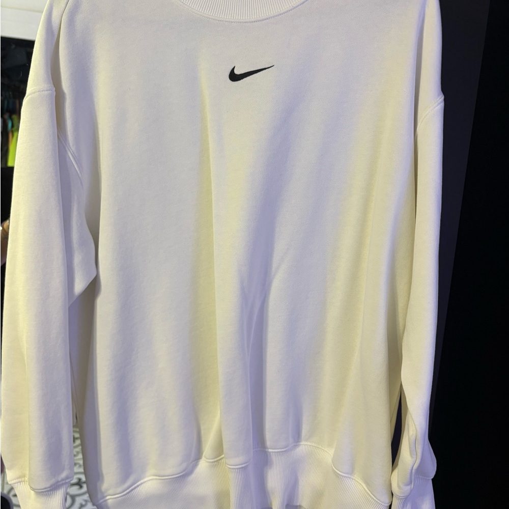 Nike oversized crewneck sweatshirt
